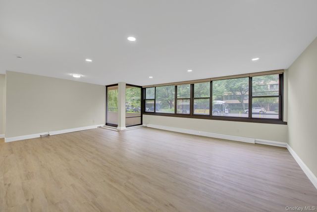 166-10 Powells Cove Boulevard 2C, Whitestone, NY 11357