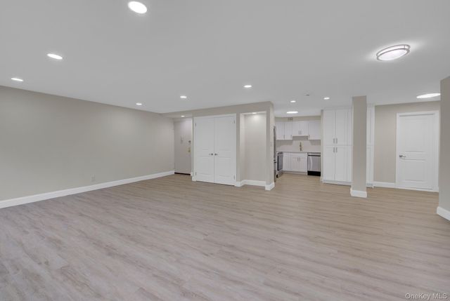 166-10 Powells Cove Boulevard 2C, Whitestone, NY 11357