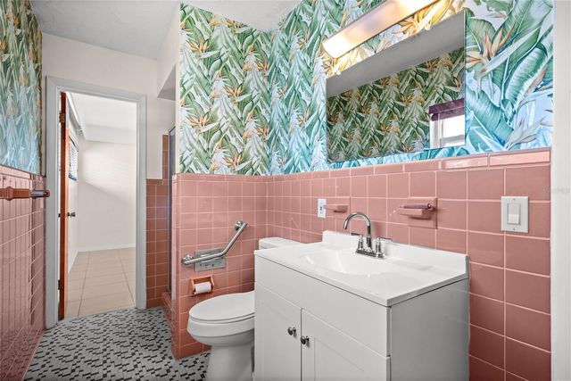 801 PINELLAS POINT DRIVE S, St Petersburg, FL 33705