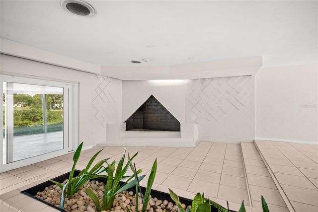 801 PINELLAS POINT DRIVE S, St Petersburg, FL 33705