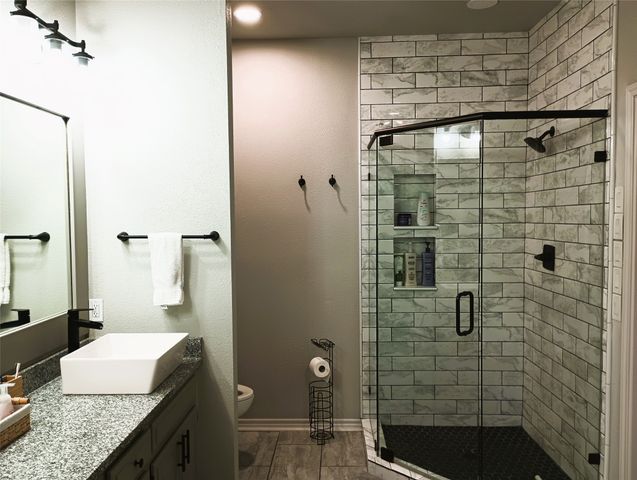 231 An County Road 2105, Palestine, TX 75801
