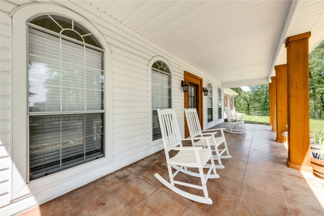 231 An County Road 2105, Palestine, TX 75801