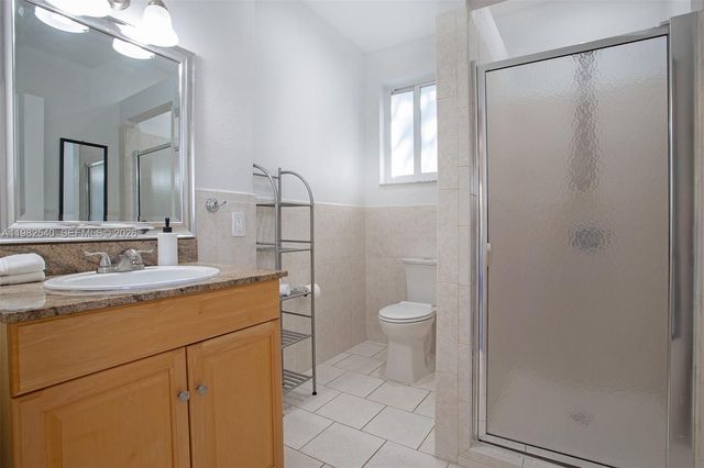 100 SW 26th Rd, Miami, FL 33129