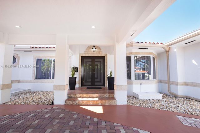 100 SW 26th Rd, Miami, FL 33129