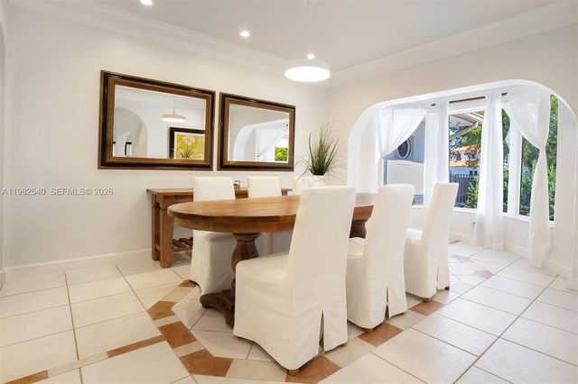 100 SW 26th Rd, Miami, FL 33129