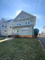 134 Murray St, Elizabeth City, NJ 07202
