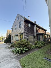 9 Summit Street, Stonington, CT 06378