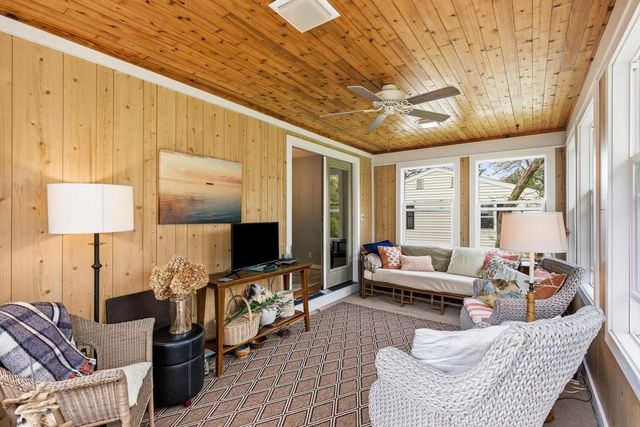 121 Frigate Drive, Madison, WI 53705