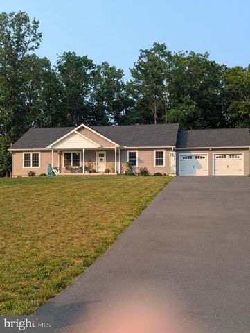 383 CIELO LN, Berkeley Springs, WV 25411