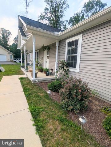383 CIELO LN, Berkeley Springs, WV 25411