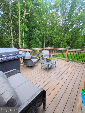 383 CIELO LN, Berkeley Springs, WV 25411