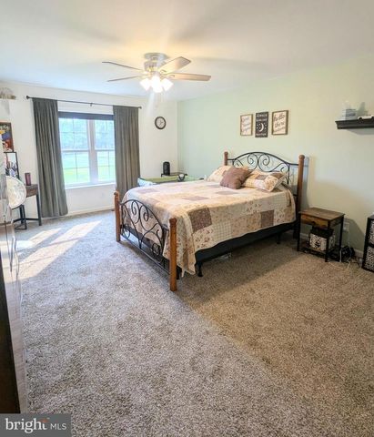 383 CIELO LN, Berkeley Springs, WV 25411