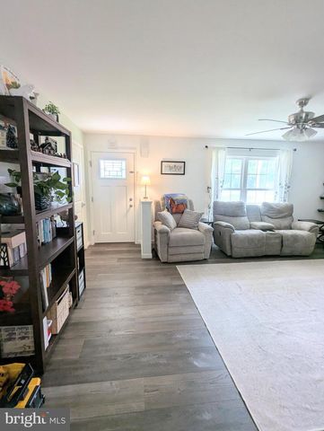 383 CIELO LN, Berkeley Springs, WV 25411