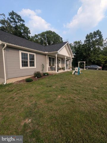 383 CIELO LN, Berkeley Springs, WV 25411