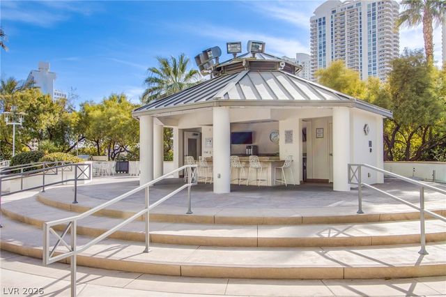 222 Karen Avenue 2003, Las Vegas, NV 89109