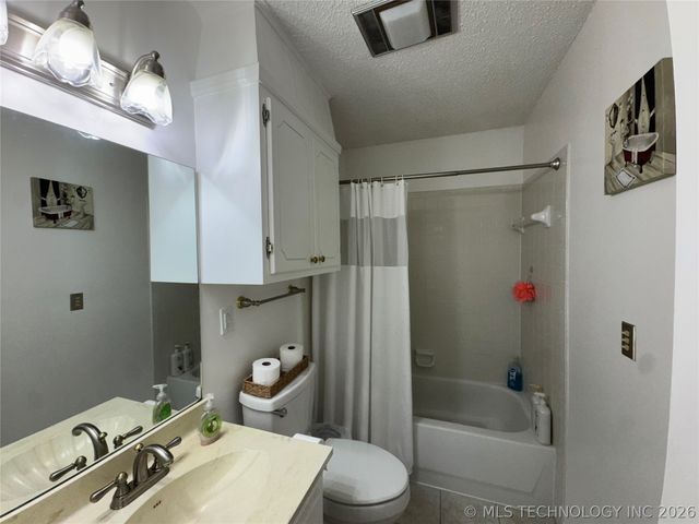 533 W Woodland Drive, Cleveland, OK 74020