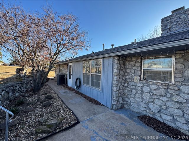 533 W Woodland Drive, Cleveland, OK 74020