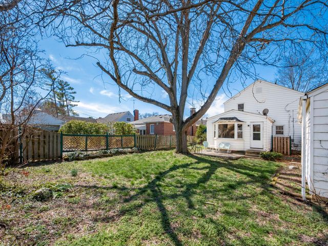 188 S Southampton Avenue, Columbus, OH 43204