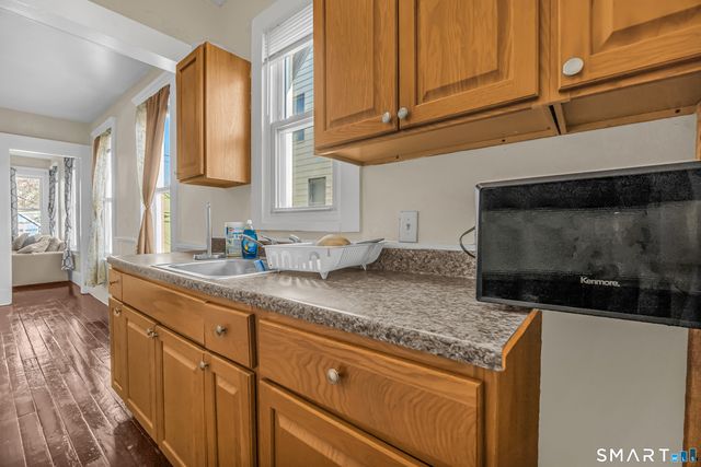 766 George Street, New Haven, CT 06511