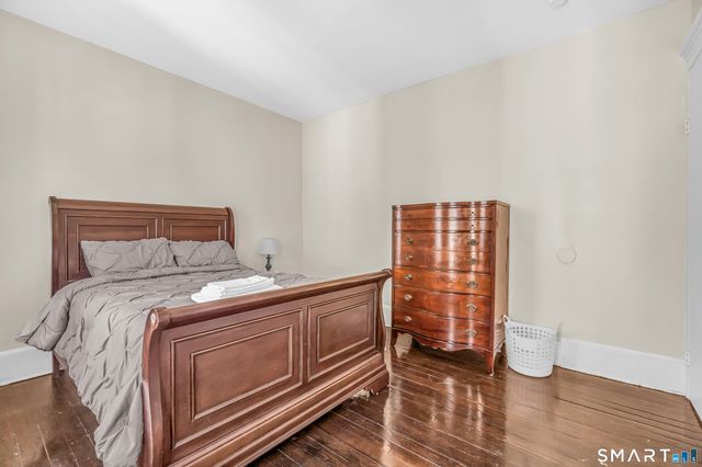 766 George Street, New Haven, CT 06511