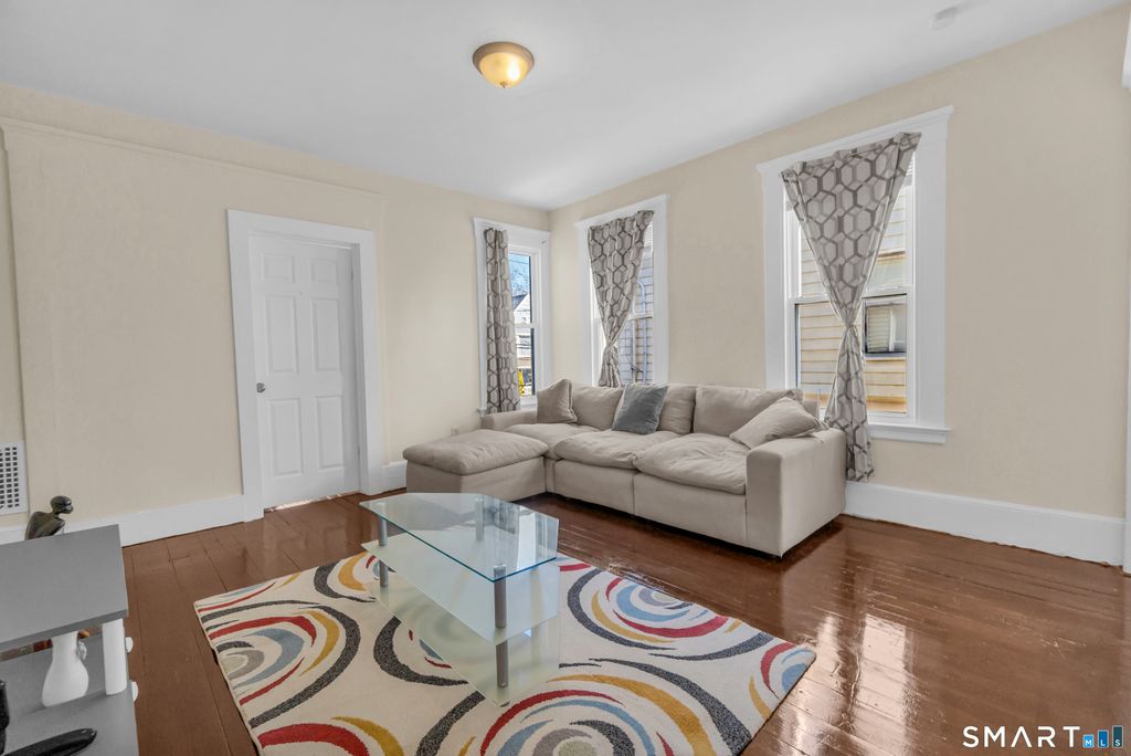 766 George Street, New Haven, CT 06511