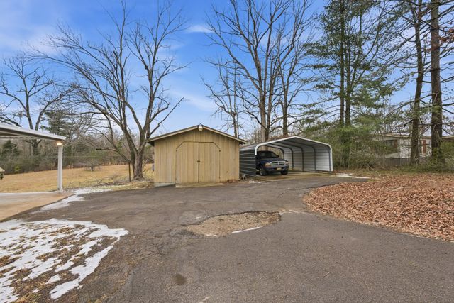 3011 Green Hill Dr, Centerville, TN 37033