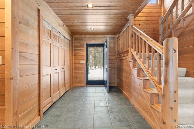 2787 Midway Lane, Saint Clair, MI 48079