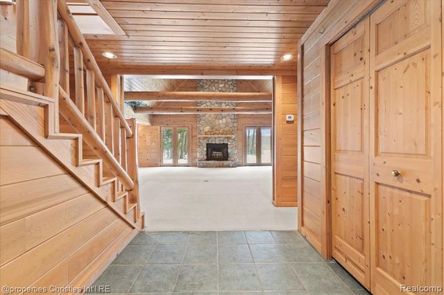 2787 Midway Lane, Saint Clair, MI 48079