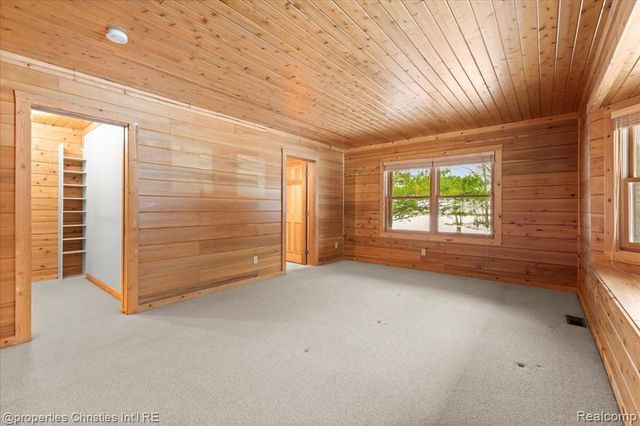 2787 Midway Lane, Saint Clair, MI 48079