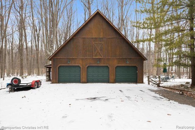 2787 Midway Lane, Saint Clair, MI 48079