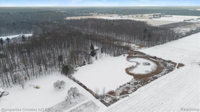 2787 Midway Lane, Saint Clair, MI 48079