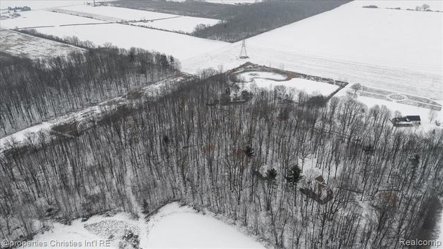 2787 Midway Lane, Saint Clair, MI 48079