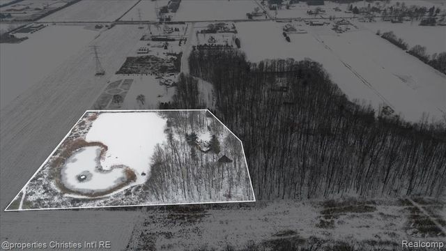 2787 Midway Lane, Saint Clair, MI 48079