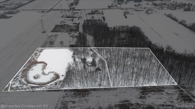 2787 Midway Lane, Saint Clair, MI 48079