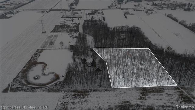 2787 Midway Lane, Saint Clair, MI 48079