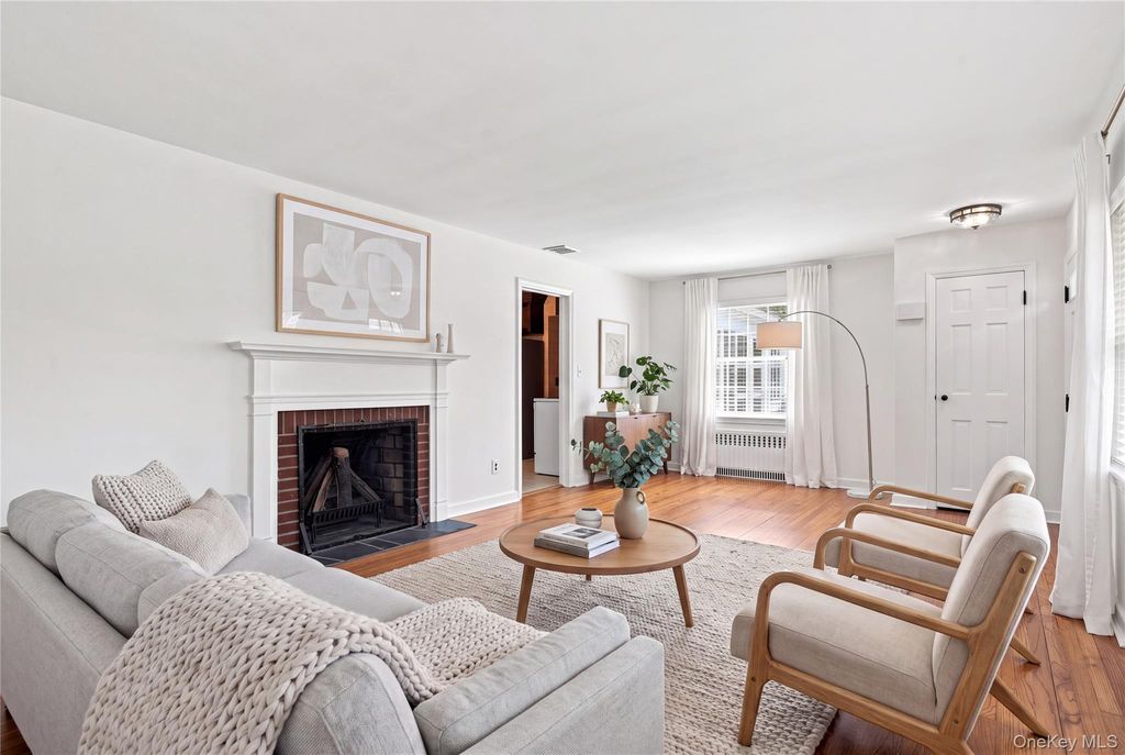 58 S Ketcham Avenue, Amityville, NY 11701 — photo 2