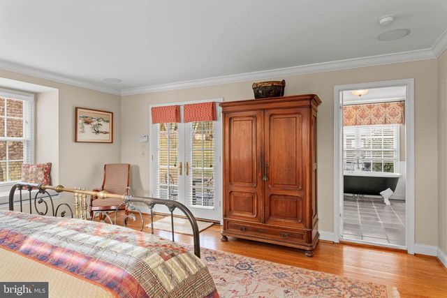 1 TREBLE LN, Malvern, PA 19355