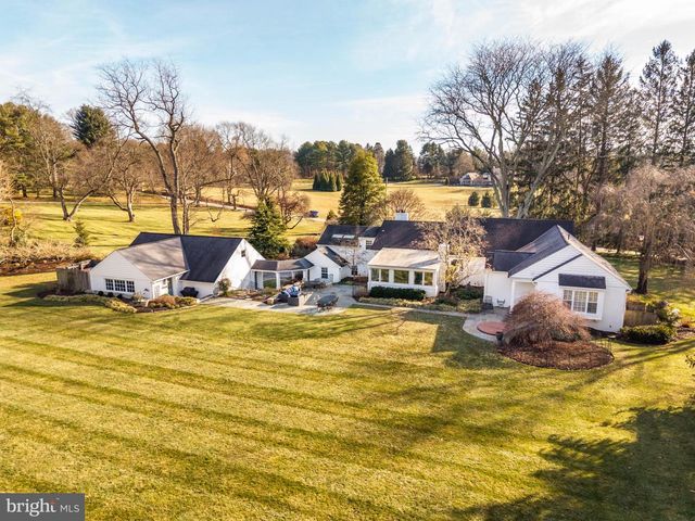 1 TREBLE LN, Malvern, PA 19355