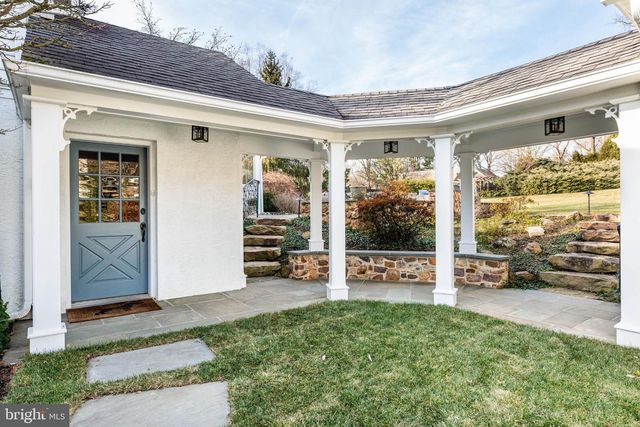 1 TREBLE LN, Malvern, PA 19355