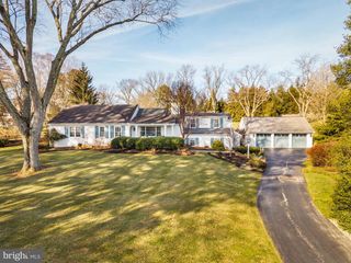1 TREBLE LN, Malvern, PA 19355