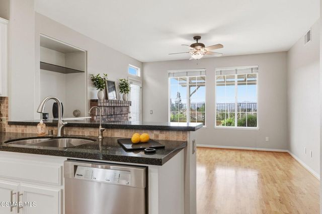 2440 Gillingham Circle, Thousand Oaks, CA 91362