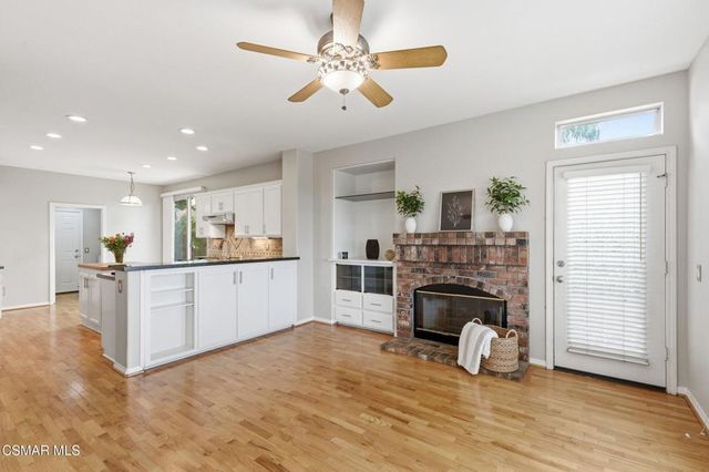 2440 Gillingham Circle, Thousand Oaks, CA 91362