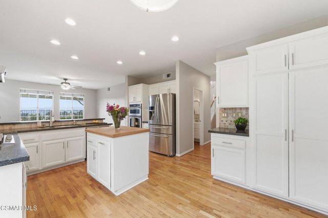 2440 Gillingham Circle, Thousand Oaks, CA 91362