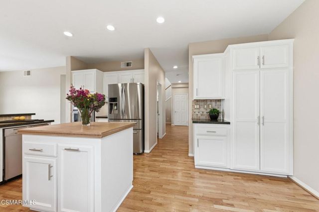 2440 Gillingham Circle, Thousand Oaks, CA 91362