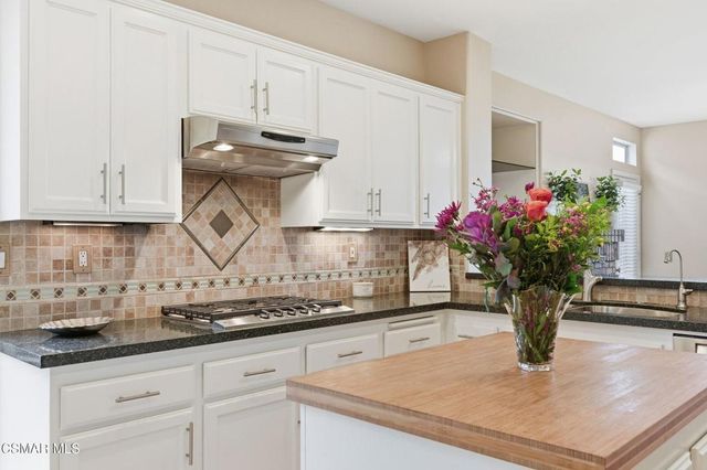 2440 Gillingham Circle, Thousand Oaks, CA 91362