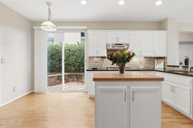 2440 Gillingham Circle, Thousand Oaks, CA 91362