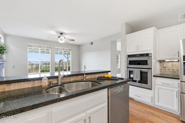 2440 Gillingham Circle, Thousand Oaks, CA 91362