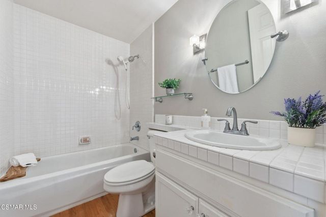 2440 Gillingham Circle, Thousand Oaks, CA 91362