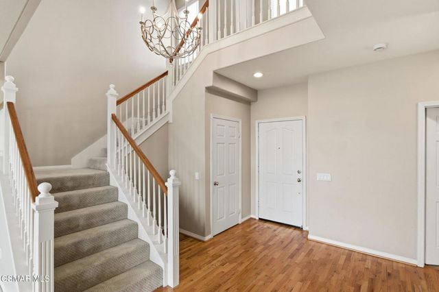 2440 Gillingham Circle, Thousand Oaks, CA 91362