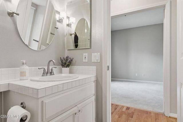 2440 Gillingham Circle, Thousand Oaks, CA 91362